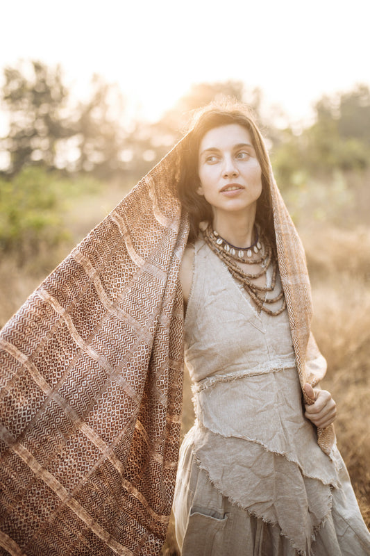 Witu Tribal Pattern Shawl ⋙⋘ Handwoven Raw Silk