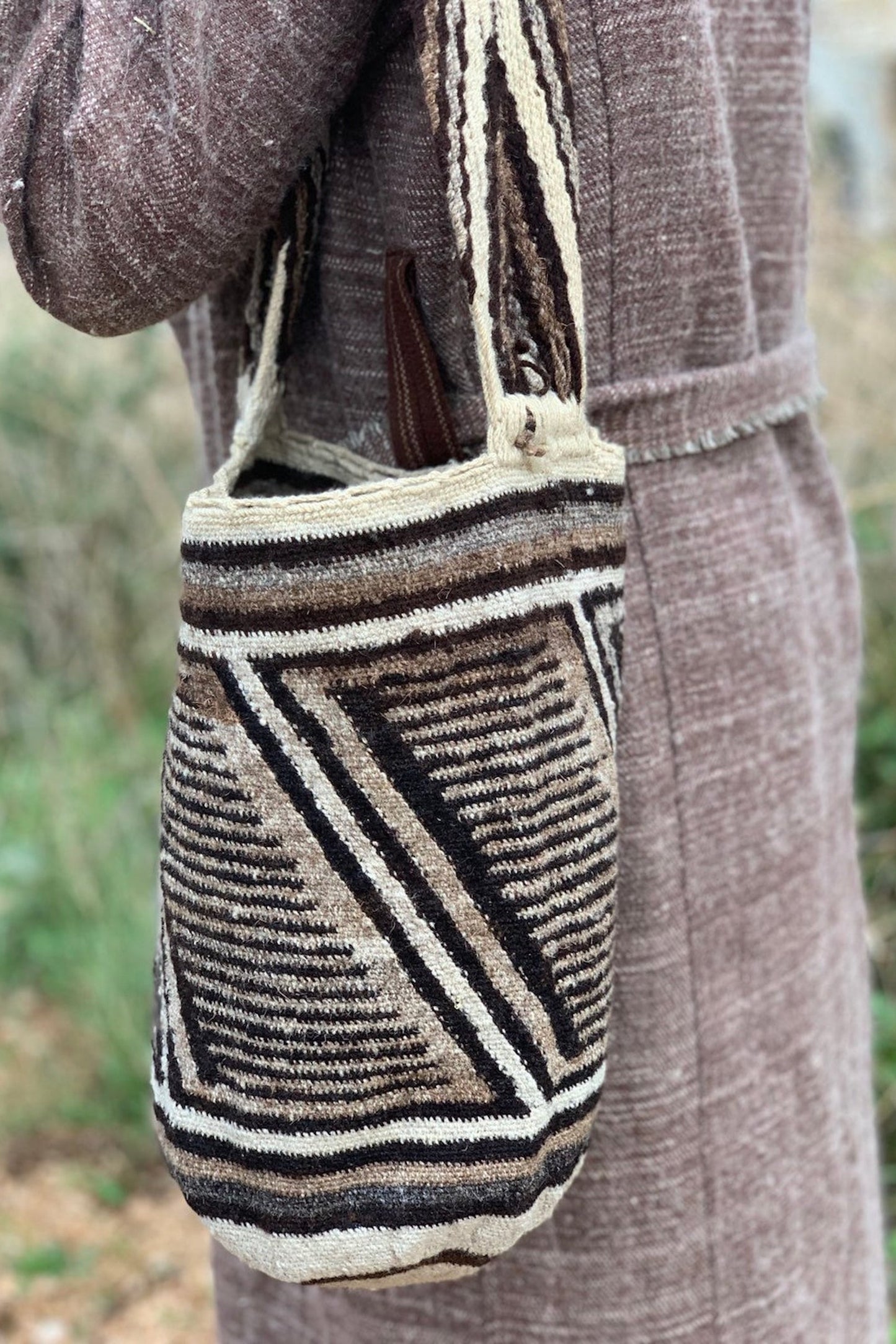 Arhuaco Mochila • Hand stitched Raw Sheep Wool Traditional Mochila