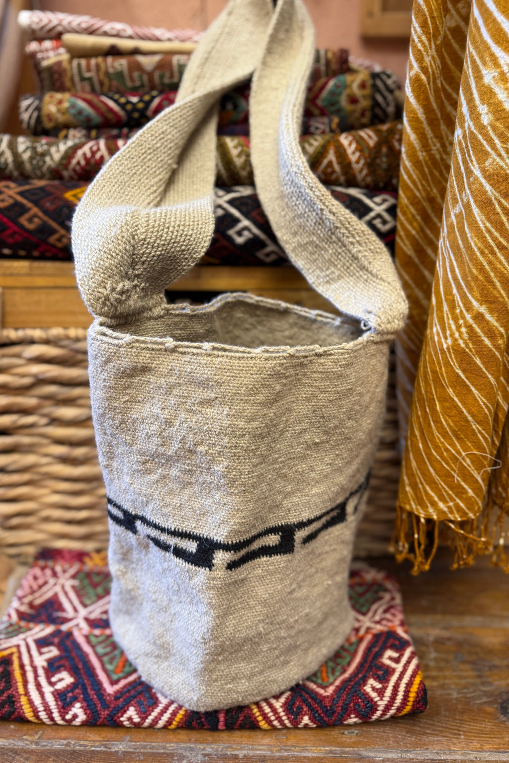 Arhuaco Mochila • Hand Stitched, Raw Sheep Wool Traditional Mochila