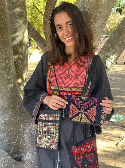 Hand Embroidered Wallet ⋙ Traditional Artisan Craft, Empowering Women