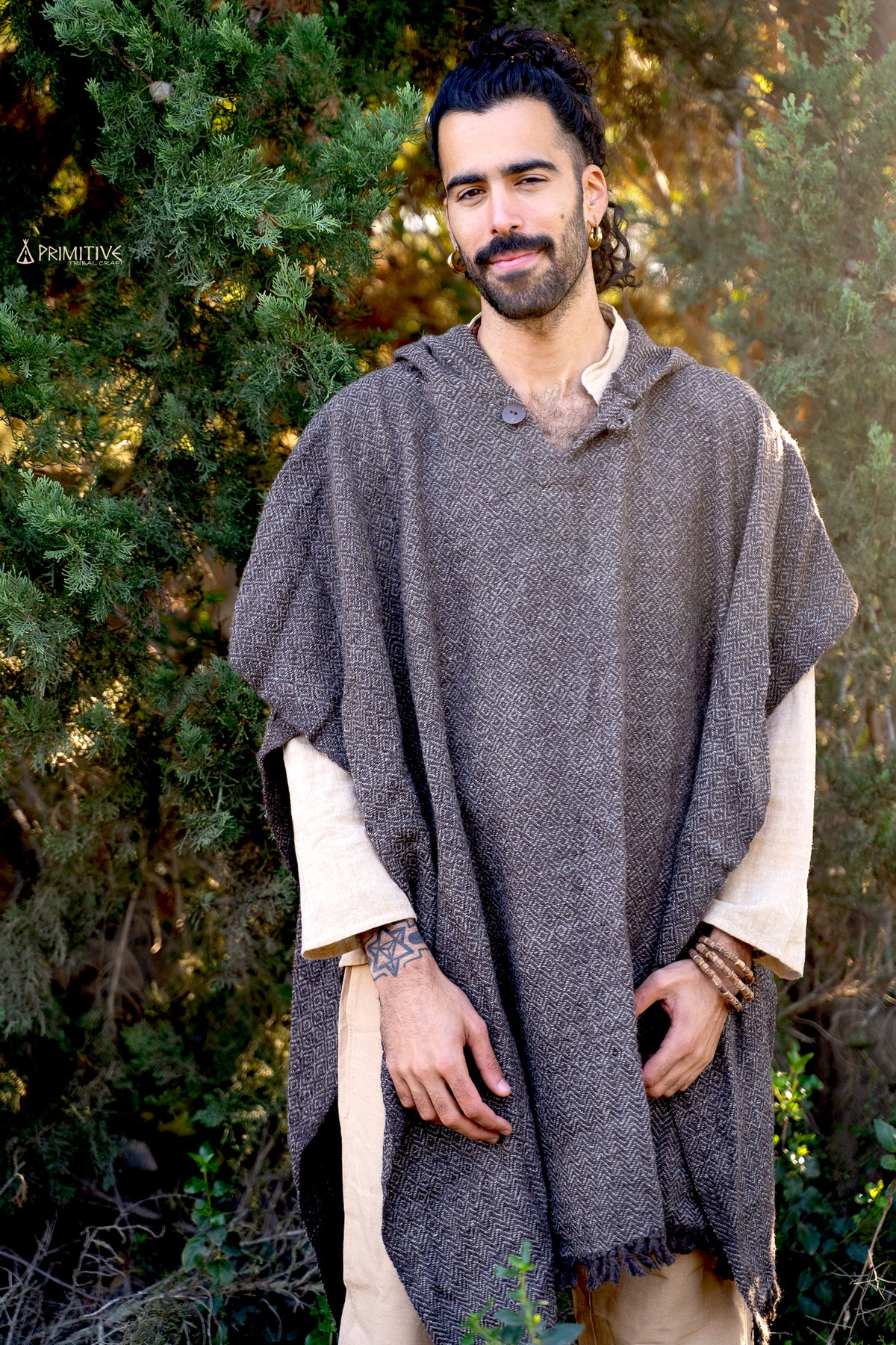 Diamond Weave Poncho with Hood ⫷ HandSpun