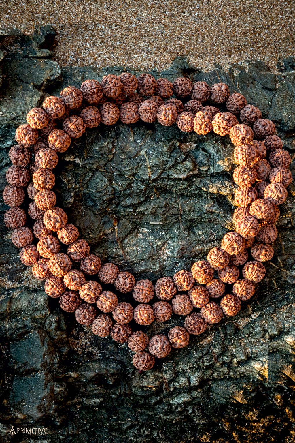 מחרוזת מאלה (Mala) מזרעי רודראקשה (Rudraksha) גדולים