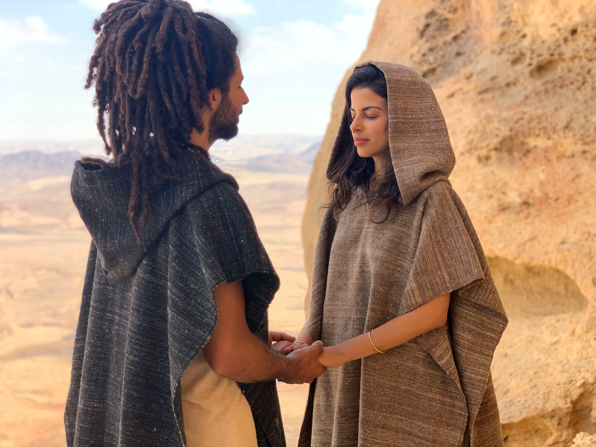 Himalayan Wool Poncho ⋙ with Hoodie ⋙