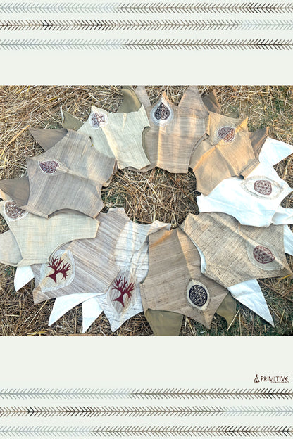 Weste mit besticktem Patch ~ Handgewebte Rohseide