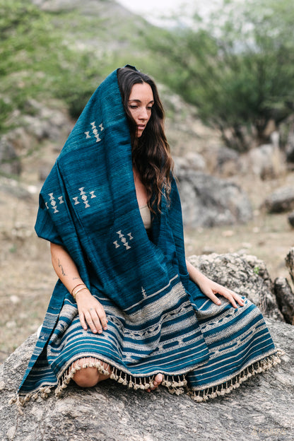 Gujarati Tribal Shawl ⋙ Handwoven Wool & Silk Shawl