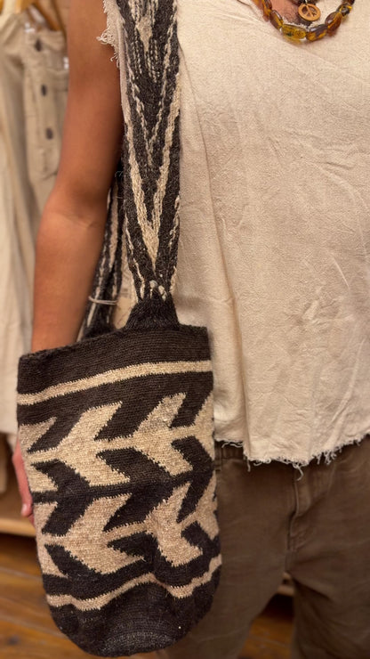 Arhuaco Mochila • Hand Stitched, Raw Sheep Wool Traditional Mochila