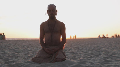 Khadi Lungi mit tribalem Stickerei ⫸