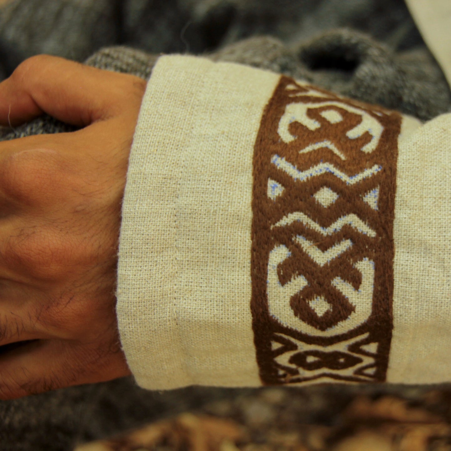 Men Jacket with Hoodie ⫸ made of Linen & Handwoven Wool ⫸ with Tribal Embroidery Pattern and Coconut Buttons