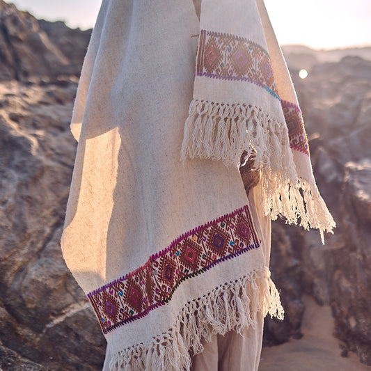 Handloom Wool Shawl ⋙⋘ with Hand Embroidery ⋙⋘