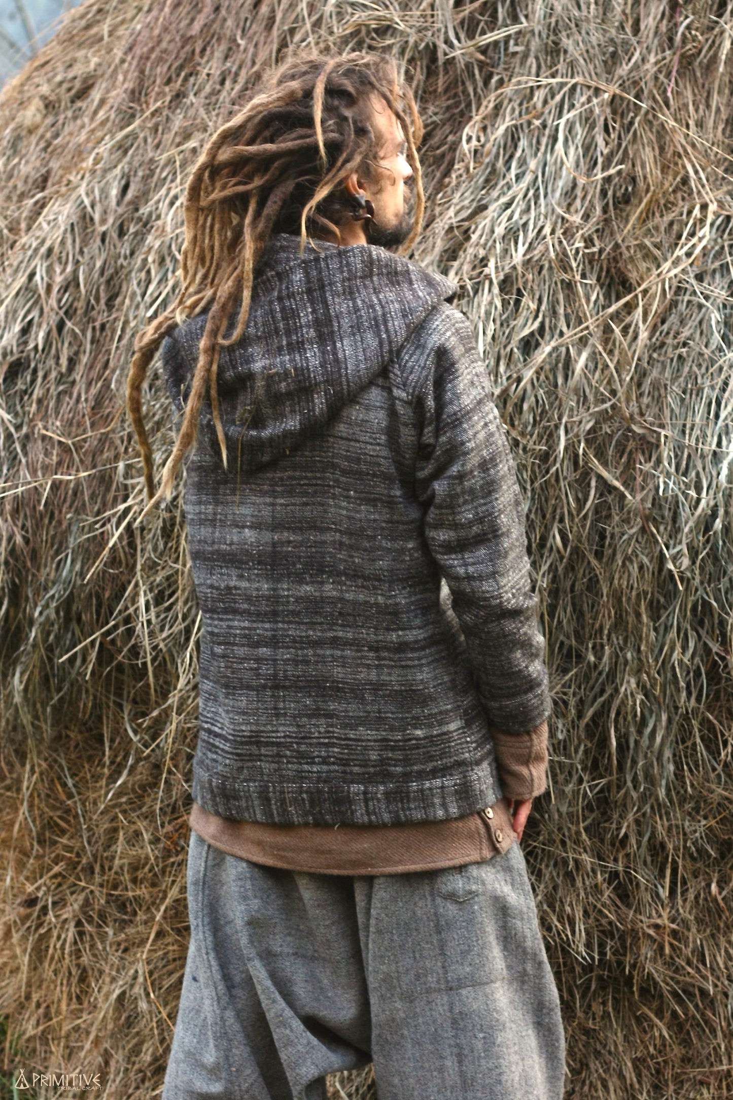 Wanderer Pullover ⫸ Handwoven Himalayan Wool