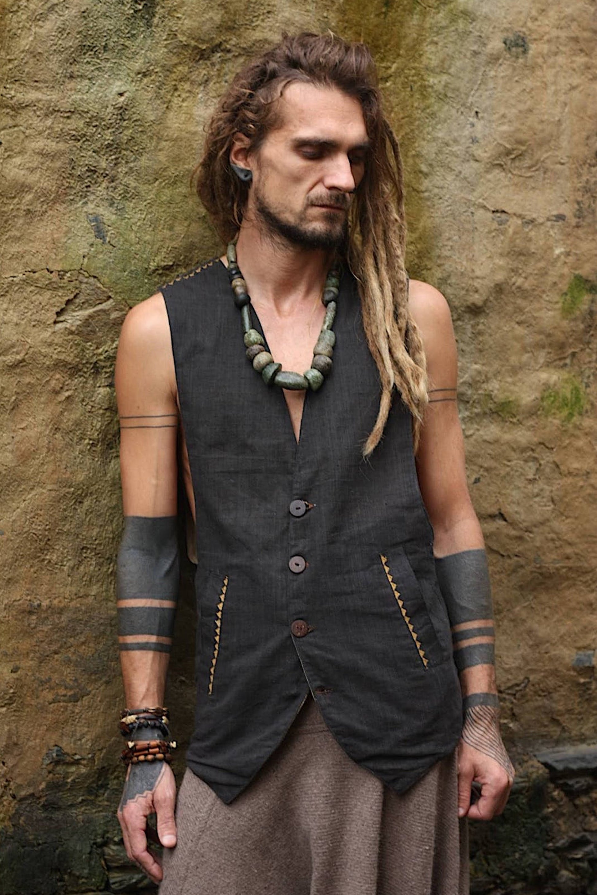 Black Embroidered Vest ⫸ Handwoven Cotton
