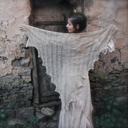 Wild Nettle Triangle Shawl «» Top «» Wrap Around