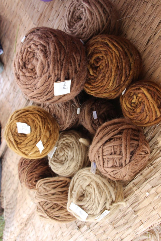 HandSpun Plant Dye Yarn Roll ⋙ Sheep Wool