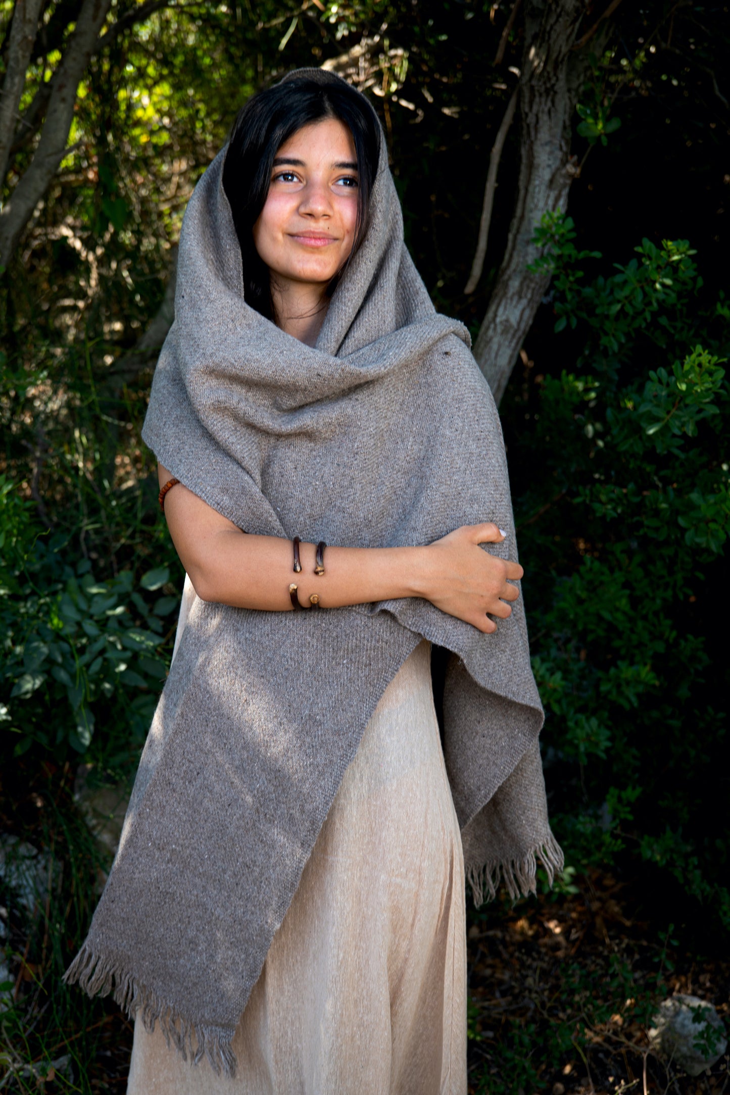 Handwoven Wool Scarf ⫸ Natural Pure Wool Wrap