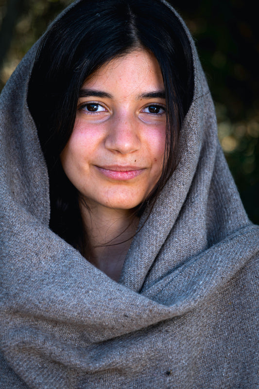 Handwoven Wool Scarf ⫸ Natural Pure Wool Wrap